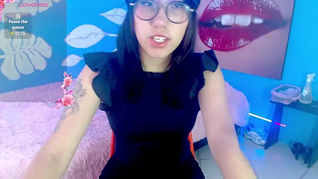 Snapshot of eli_doll chatting on June 4, 2026, 11:26 am eli doll online show from June 4, 2026, 11:26 am