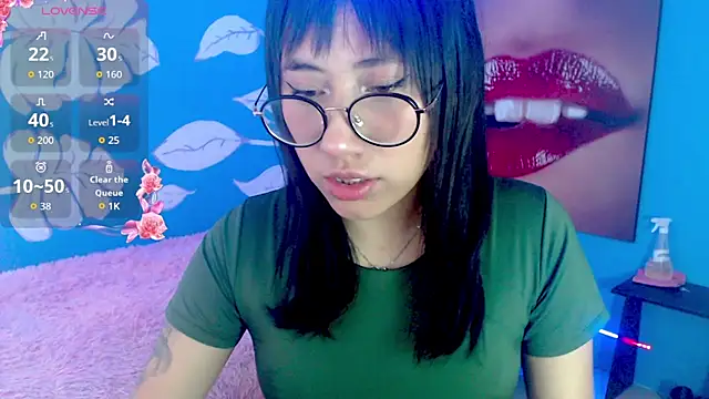 Snapshot of eli_doll chatting on June 3, 2026, 11:22 am eli doll online show from June 3, 2026, 11:22 am