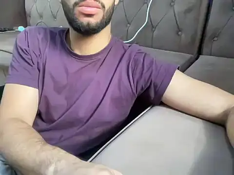 mo7amedos29 online show from June 1, 2026, 4:35 am