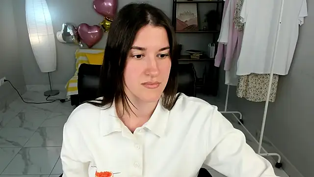 Snapshot of Elizabeth_Kim chatting on June 1, 2026, 1:22 pm Elizabeth Kim online show from June 1, 2026, 1:22 pm
