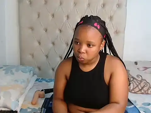 Snapshot of Lihle_00 chatting on June 24, 2026, 2:59 pm Lihle 00 online show from June 24, 2026, 2:59 pm