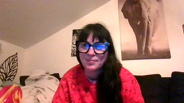 sexujuly88 online show from April 11, 2026, 9:18 pm