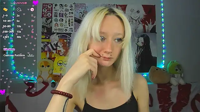 Katia Nabiee online show from June 1, 2026, 5:01 pm