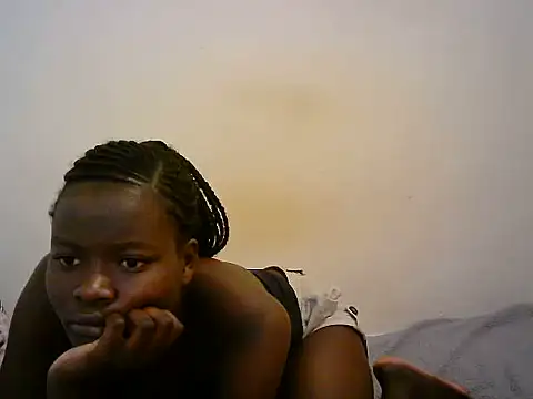 Snapshot of BerryJulie chatting on July 1, 2026, 5:19 am BerryJulie online show from July 1, 2026, 5:19 am