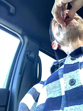 Snapshot of thatmexicanlongdick562 chatting on June 2, 2026, 12:43 am thatmexicanlongdick562 online show from June 2, 2026, 12:43 am
