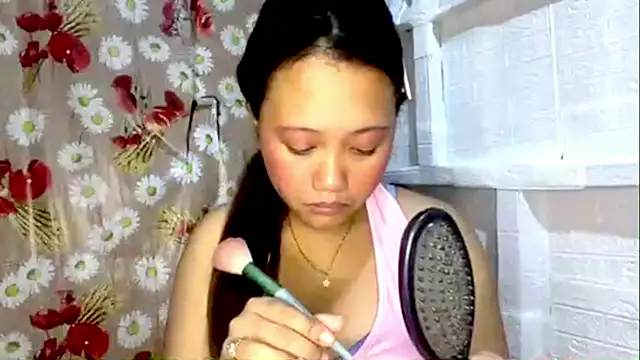 Snapshot of Abegail2221 chatting on July 16, 2026, 12:24 pm Abegail2221 online show from July 16, 2026, 12:24 pm
