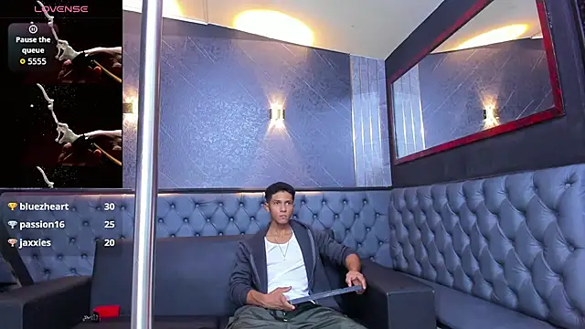 Snapshot of Yoel_Blessed chatting on July 13, 2026, 11:31 am Yoel Blessed online show from July 13, 2026, 11:31 am