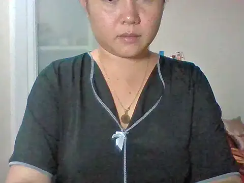 Snapshot of bitchychubby chatting on July 6, 2026, 1:29 pm bitchychubby online show from July 6, 2026, 1:29 pm