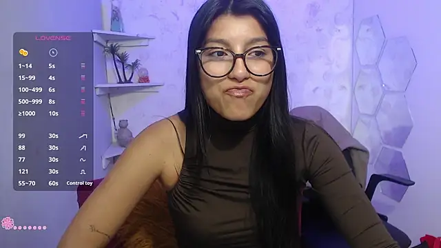 Hailey Adams online show from July 6, 2026, 11:50 am