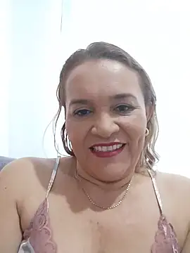 Sara hilton02 online show from June 16, 2026, 1:33 pm