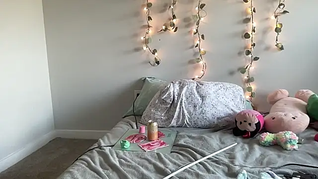 Snapshot of maddiliz chatting on November 24, 2025, 6:41 pm maddiliz online show from November 24, 2025, 6:41 pm