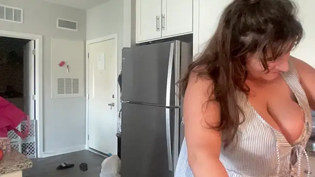 Snapshot of maddiliz chatting on October 1, 2025, 3:38 pm maddiliz online show from October 1, 2025, 3:38 pm