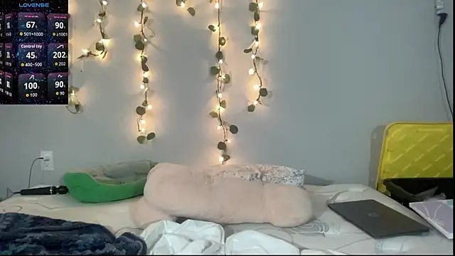 Snapshot of maddiliz chatting on November 27, 2025, 2:01 am maddiliz online show from November 27, 2025, 2:01 am