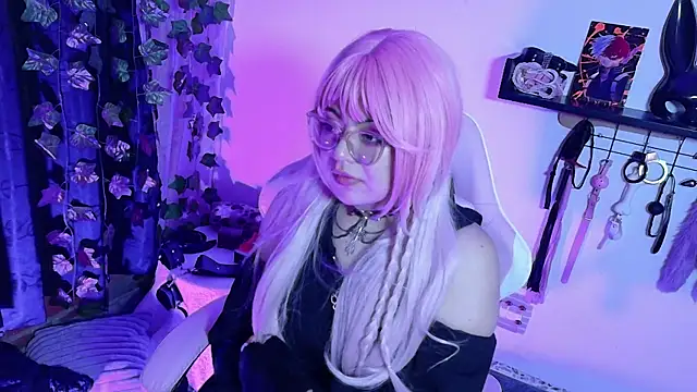 Meow cat4 online show from June 10, 2026, 7:04 pm