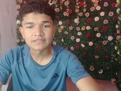 Snapshot of davexxx_ chatting on June 21, 2026, 8:47 pm davexxx online show from June 21, 2026, 8:47 pm