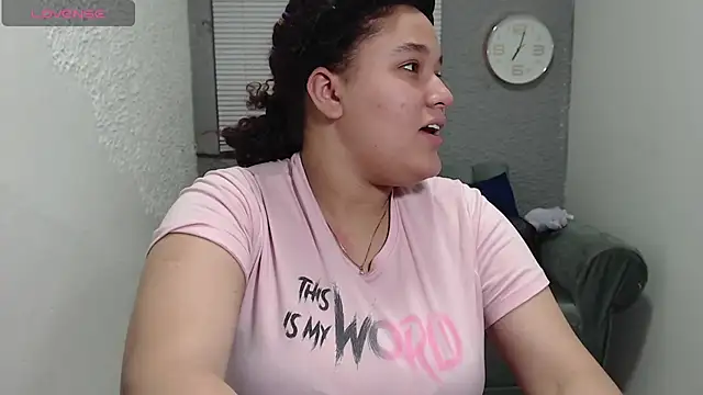 Snapshot of leilasosexy chatting on June 19, 2026, 12:22 pm leilasosexy online show from June 19, 2026, 12:22 pm