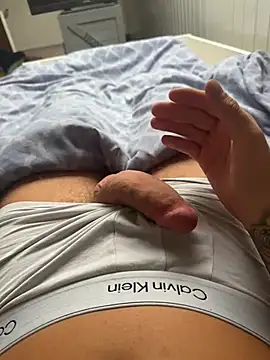 Young-Boy05 online show from July 23, 2026, 9:06 am
