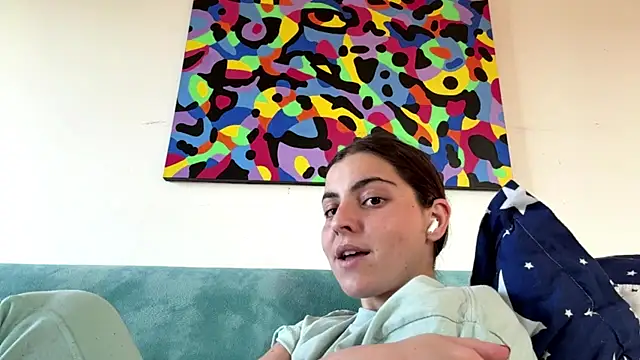 MarisaKomar online show from June 12, 2026, 3:10 pm