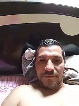 Snapshot of RIchar05 chatting on June 6, 2026, 2:11 pm RIchar05 online show from June 6, 2026, 2:11 pm