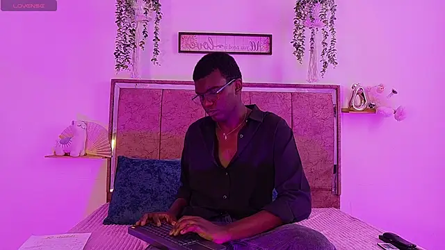Snapshot of xavier_cole chatting on June 5, 2026, 7:52 pm xavier cole online show from June 5, 2026, 7:52 pm