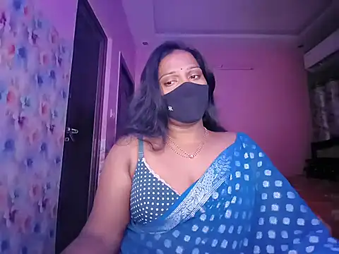 Snapshot of Meenakshy chatting on July 12, 2026, 2:40 pm Meenakshy online show from July 12, 2026, 2:40 pm