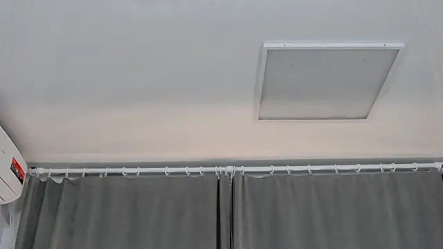 LirienVexx online show from June 20, 2026, 3:33 am