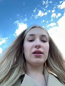Polly Pop online show from June 25, 2026, 3:39 pm