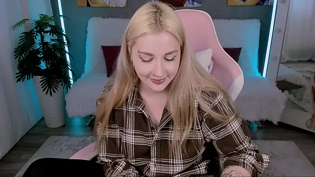 Snapshot of AmaliaWinslet chatting on June 13, 2026, 8:45 am AmaliaWinslet online show from June 13, 2026, 8:45 am