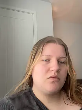 Curvy Vanilla online show from July 21, 2026, 12:28 pm