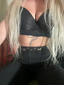 Crazylocotaa online show from June 8, 2026, 1:11 am