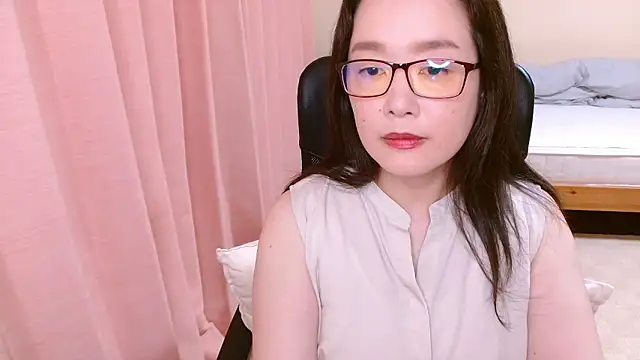 Snapshot of LENA-xo chatting on July 26, 2026, 6:20 am LENA-xo online show from July 26, 2026, 6:20 am