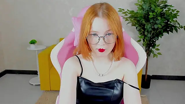 Snapshot of ari-kittyy chatting on June 13, 2026, 4:10 am ari-kittyy online show from June 13, 2026, 4:10 am