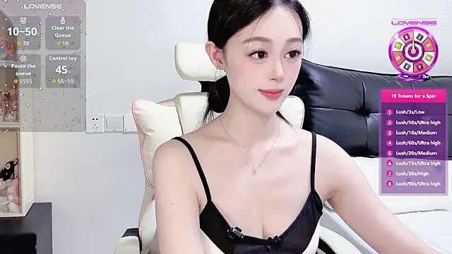 Snapshot of Ellaa999 chatting on June 20, 2026, 9:14 am Ellaa999 online show from June 20, 2026, 9:14 am