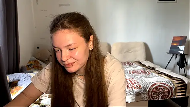 ShonaPitcherello online show from June 8, 2026, 1:44 pm