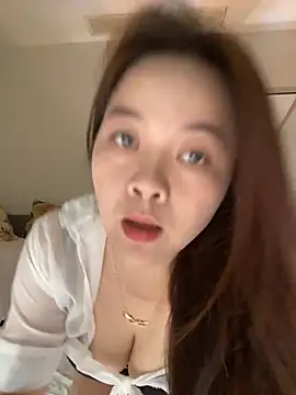 Snapshot of qianduoduo521 chatting on July 6, 2026, 5:04 pm qianduoduo521 online show from July 6, 2026, 5:04 pm