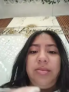 Snapshot of Amber_Herrera chatting on June 17, 2026, 12:15 pm Amber Herrera online show from June 17, 2026, 12:15 pm