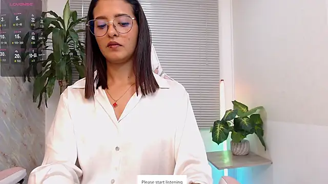 Snapshot of Littlee_Ashley chatting on July 27, 2026, 11:17 am Littlee Ashley online show from July 27, 2026, 11:17 am
