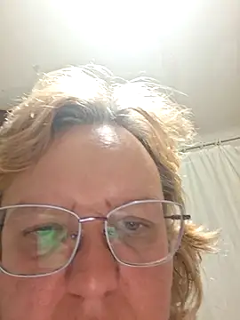 Snapshot of SonyaMarmeladx chatting on July 17, 2026, 7:44 pm SonyaMarmeladx online show from July 17, 2026, 7:44 pm