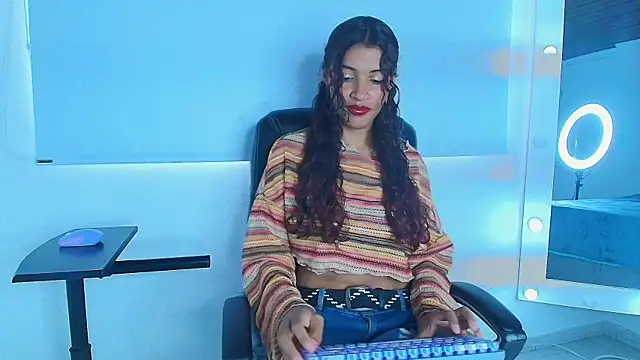 Snapshot of Aylin_valerie chatting on June 23, 2026, 2:59 pm Aylin valerie online show from June 23, 2026, 2:59 pm