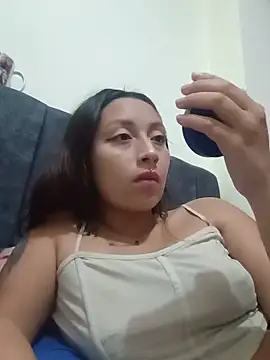 MiaSaen online show from July 12, 2026, 11:38 pm