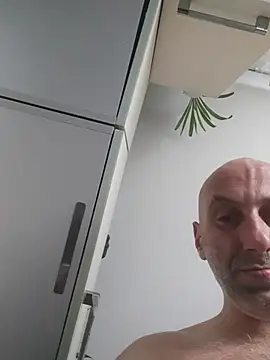 WienBearBi online show from June 6, 2026, 6:07 am