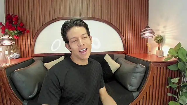 Snapshot of LevinFox chatting on June 22, 2026, 11:51 am LevinFox online show from June 22, 2026, 11:51 am