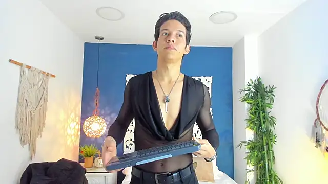 Snapshot of LevinFox chatting on June 19, 2026, 11:16 am LevinFox online show from June 19, 2026, 11:16 am