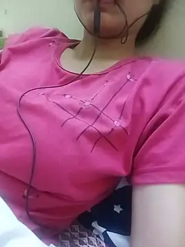 Shaina01 online show from July 7, 2026, 1:47 pm