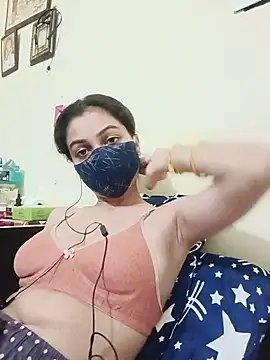 Shaina01 online show from June 21, 2026, 7:19 pm