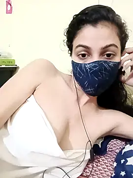 Shaina01 online show from July 13, 2026, 6:40 pm