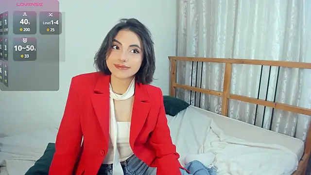 LunarLori online show from June 14, 2026, 8:15 am