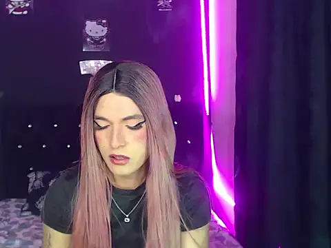 madame kitty online show from June 14, 2026, 11:50 pm