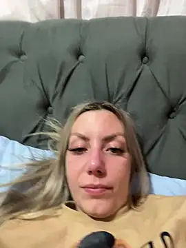 Snapshot of Alana_sc chatting on June 17, 2026, 1:16 am Alana sc online show from June 17, 2026, 1:16 am