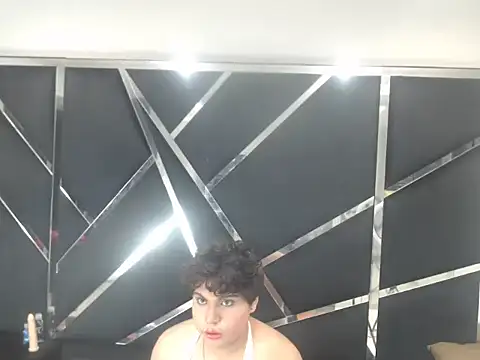 Snapshot of IsabelaVillalba chatting on August 2, 2026, 11:02 pm IsabelaVillalba online show from August 2, 2026, 11:02 pm